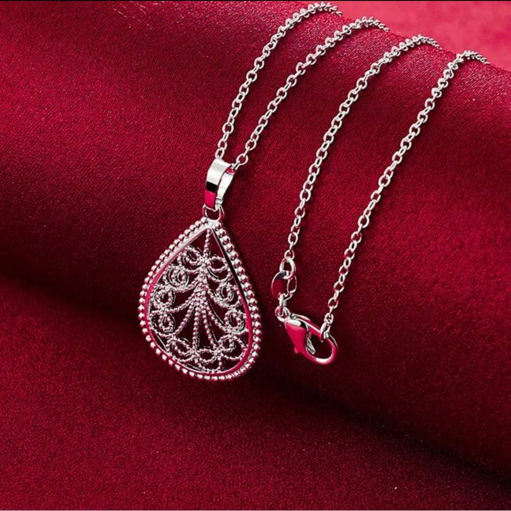 Silver Plated Teardrop Pendant Necklace - Picture 3 of 3